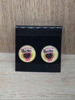 Cute Owl Stud Earrings in Pink and Green
